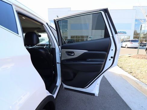 Used 2015 Nissan Murano Platinum image 32