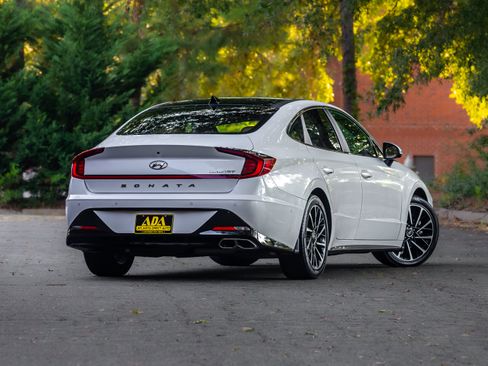Used 2021 Hyundai Sonata Limited FWD image 4