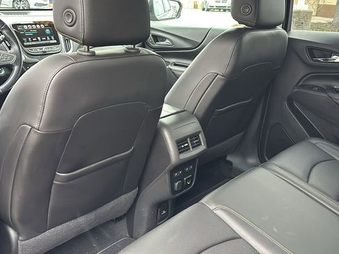 Used 2018 Chevrolet Equinox Premier image 31