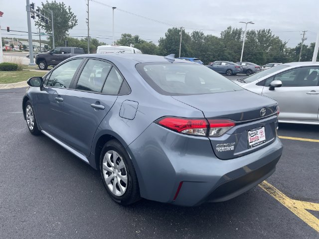 Used 2025 Toyota Corolla LE FWD image 31
