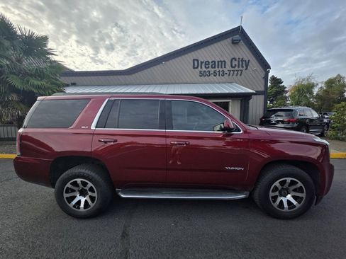 Used 2018 GMC Yukon SLT image 4