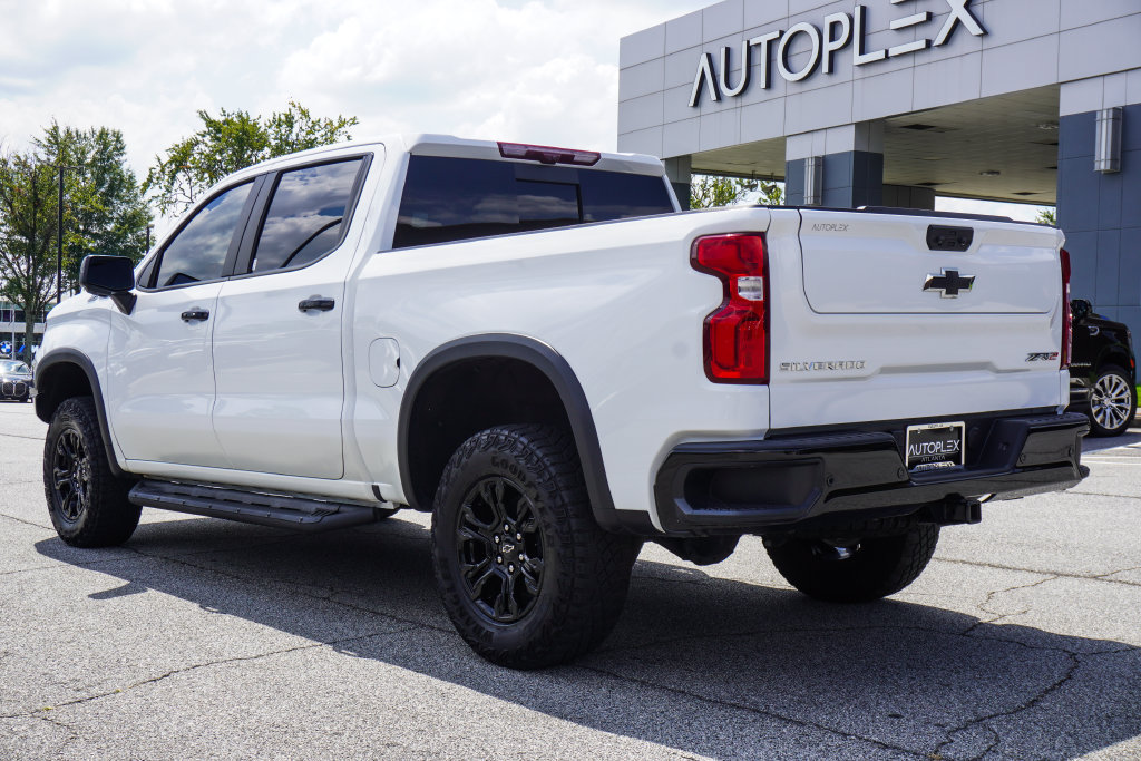 Used 2025 Chevrolet Silverado 1500 ZR2 w/ Technology Package AWD/4WD image 32