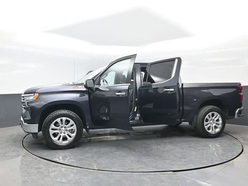 Used 2024 Chevrolet Silverado 1500 LTZ w/ Z71 Off-Road Package AWD/4WD image 27
