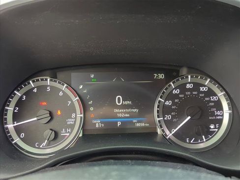 Used 2023 Toyota Highlander XSE FWD image 17