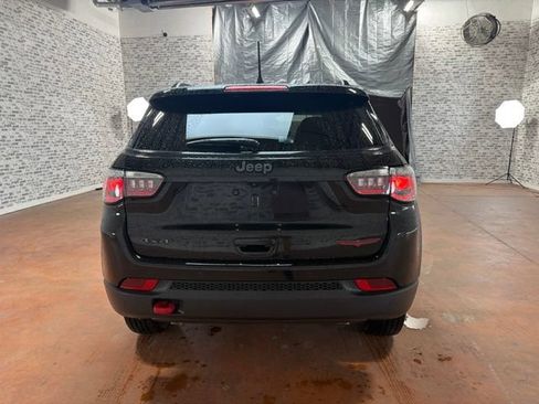 Used 2024 Jeep Compass Trailhawk AWD/4WD image 6
