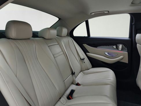 Used 2022 Mercedes-Benz E 350 Sedan image 27