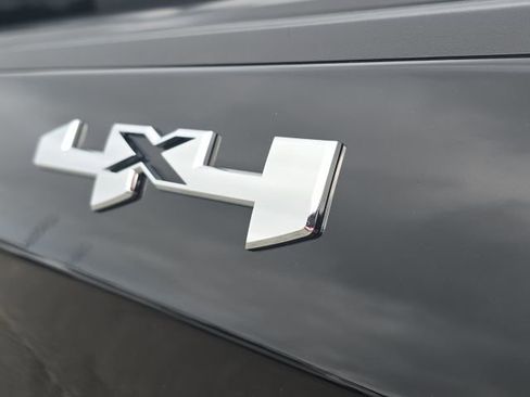 Used 2023 GMC Sierra 1500 SLT w/ SLT Premium Plus Package image 10