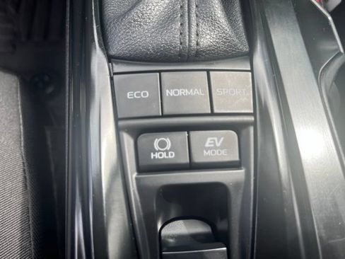 Used 2025 Toyota Camry LE w/ Convenience Package FWD image 13