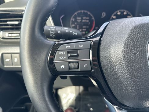 Used 2025 Honda Pilot EX-L image 53