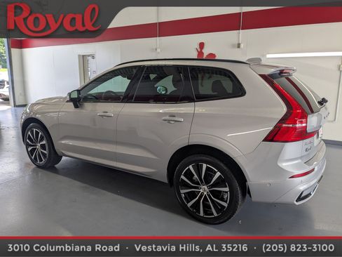 Certified 2024 Volvo XC60 B5 Plus AWD/4WD image 2