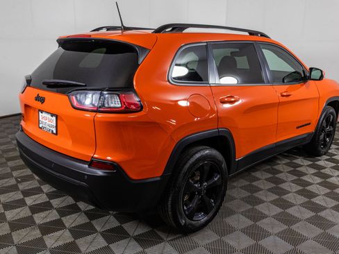 Used 2021 Jeep Cherokee Latitude Plus AWD/4WD image 12