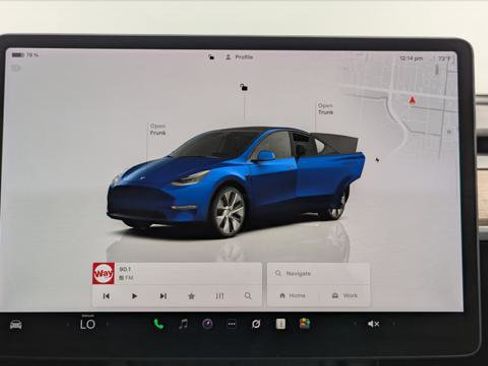 Used 2022 Tesla Model Y Long Range image 24