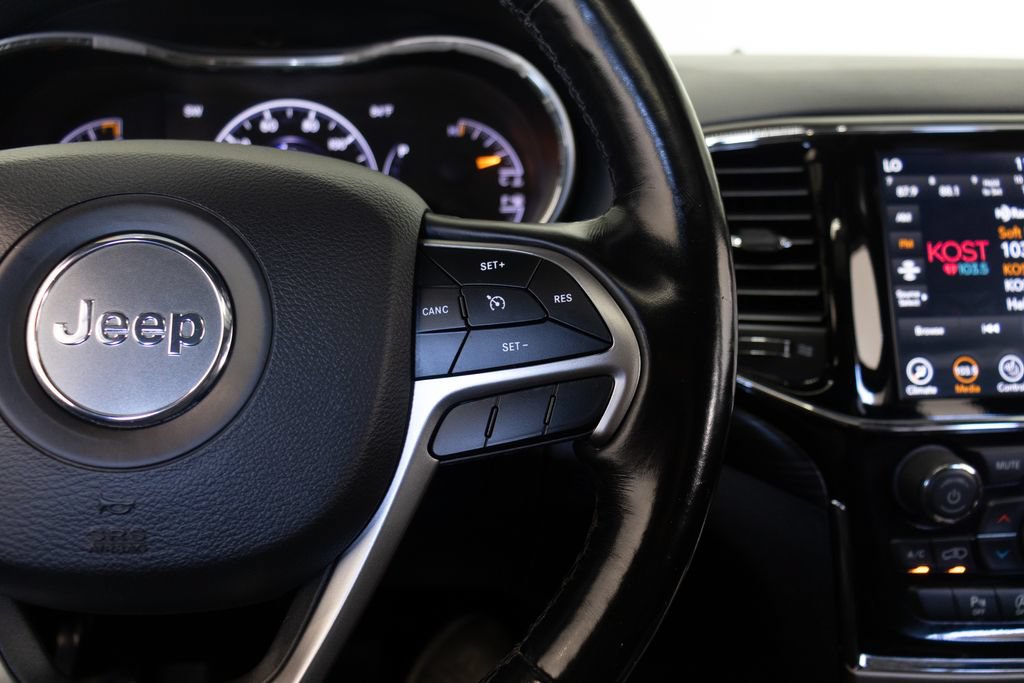 Used 2021 Jeep Grand Cherokee Laredo X AWD/4WD image 27