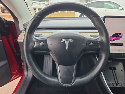 Used 2018 Tesla Model 3 image 20