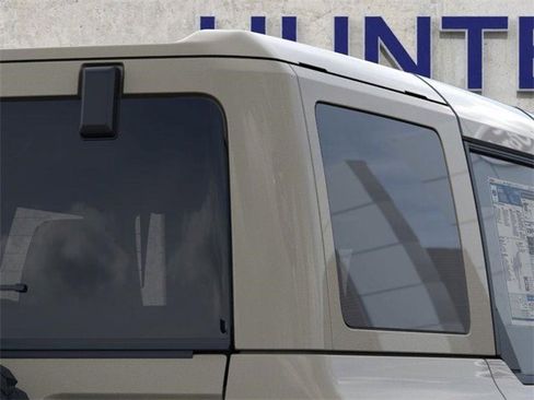 New 2025 Ford Bronco Badlands image 25