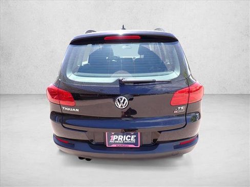 Used 2017 Volkswagen Tiguan S AWD/4WD image 3