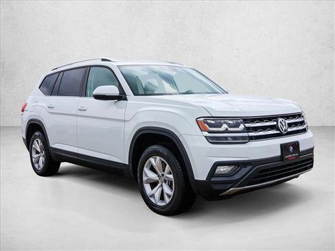 Used 2018 Volkswagen Atlas SE image 3