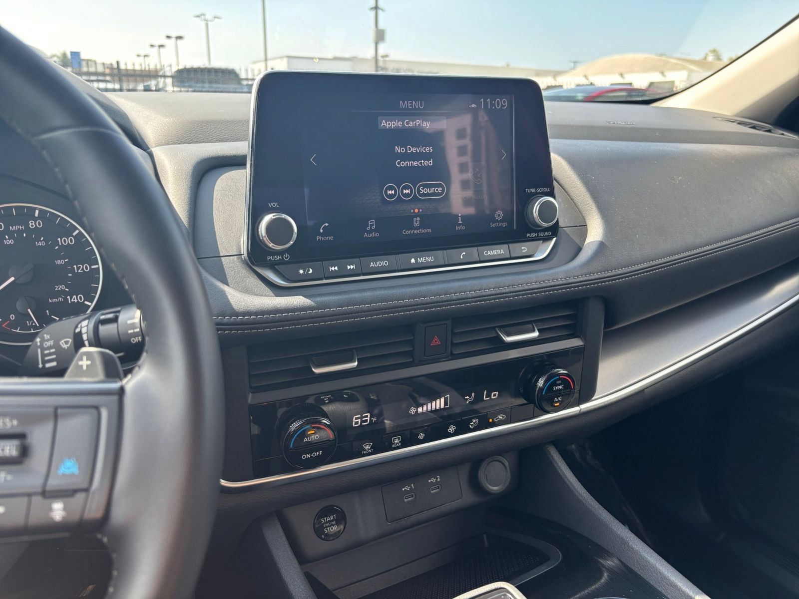 Used 2025 Nissan Rogue SV FWD image 16