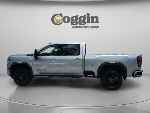 Used 2026 GMC Sierra 2500 AT4 w/ AT4 Premium Plus Package AWD/4WD image 2