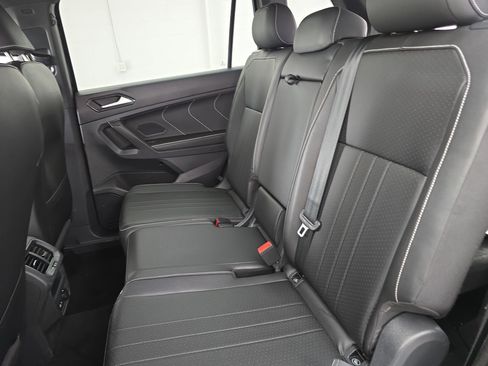 Used 2023 Volkswagen Tiguan SE R-Line FWD image 14