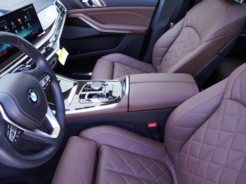 Used 2025 BMW X5 xDrive40i image 11