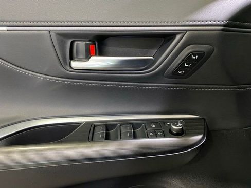 Certified 2024 Toyota Venza Nightshade image 14