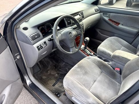 Used 2005 Toyota Corolla CE image 9