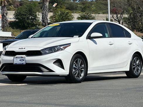 Used 2023 Kia Forte LXS image 7