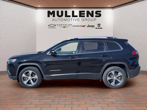 Used 2019 Jeep Cherokee Limited image 8