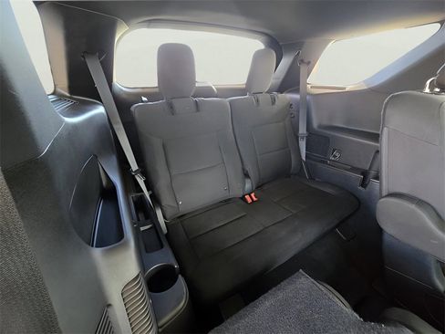 Used 2020 Ford Explorer XLT image 13