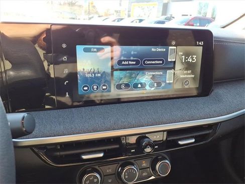 Used 2025 Nissan Kicks SV image 19