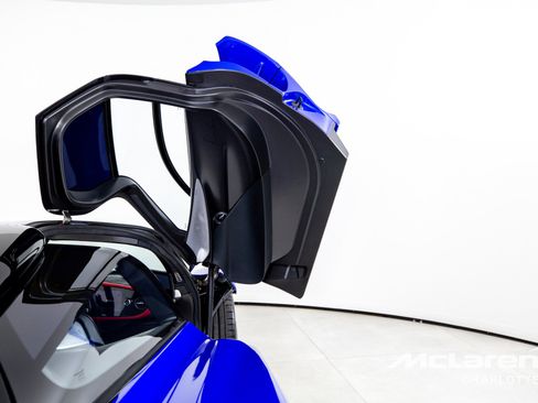 Used 2020 McLaren Speedtail RWD image 19