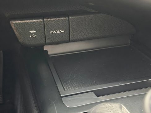 Used 2018 Toyota Camry SE w/ Moonroof Package FWD image 44