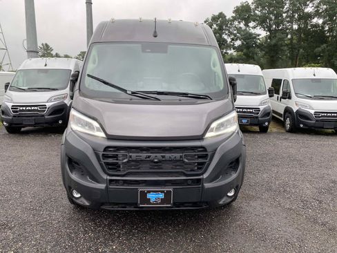 Used 2025 RAM ProMaster 3500 w/ Quick Order Package 22H SLT+ FWD image 9