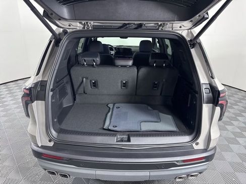 New 2026 Chevrolet Traverse Z71 w/ Enhanced Driving Package AWD/4WD image 14