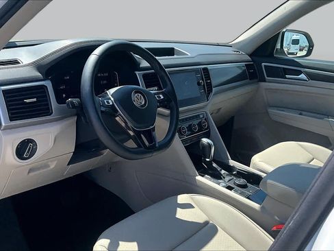 Used 2019 Volkswagen Atlas SEL AWD/4WD image 16