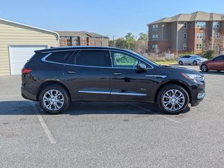 Used 2019 Buick Enclave Avenir w/ Avenir Technology Package video 4