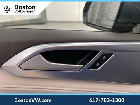 New 2025 Volkswagen Taos SE image 26