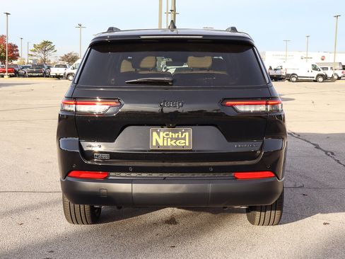 New 2025 Jeep Grand Cherokee L Limited w/ Black Appearance Package image 6