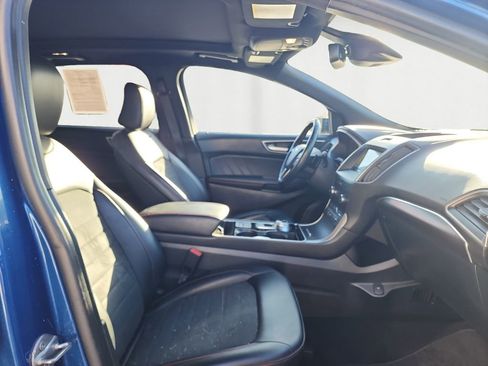 Used 2020 Ford Edge ST-Line w/ Cold Weather Package image 15