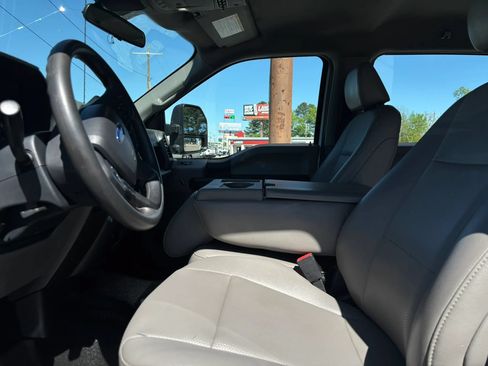 Used 2022 Ford F250 XL w/ Power Equipment Group AWD/4WD image 15