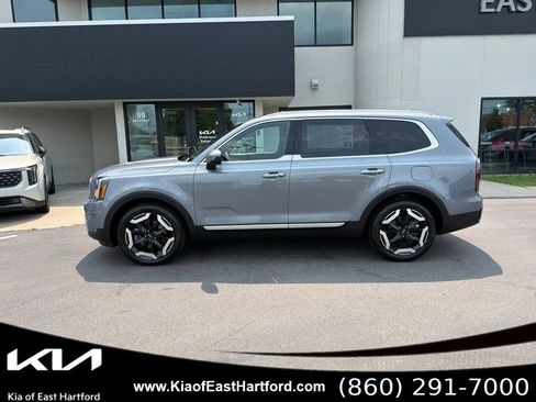 Certified 2024 Kia Telluride EX w/ EX Captain's Chair Package AWD/4WD image 2
