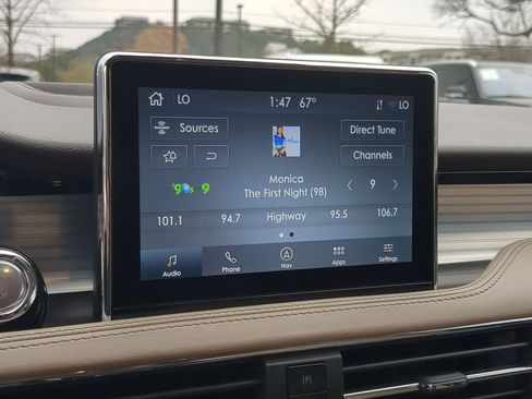 Used 2022 Lincoln Corsair AWD w/ Premium Package image 15