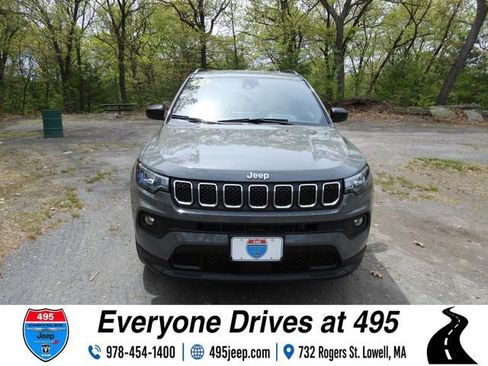Used 2023 Jeep Compass Latitude AWD/4WD image 8