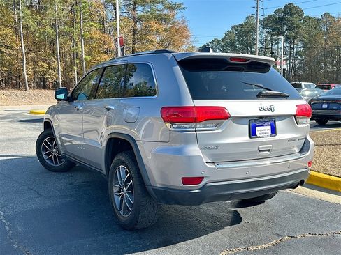 Used 2017 Jeep Grand Cherokee Limited w/ Luxury Group II image 6