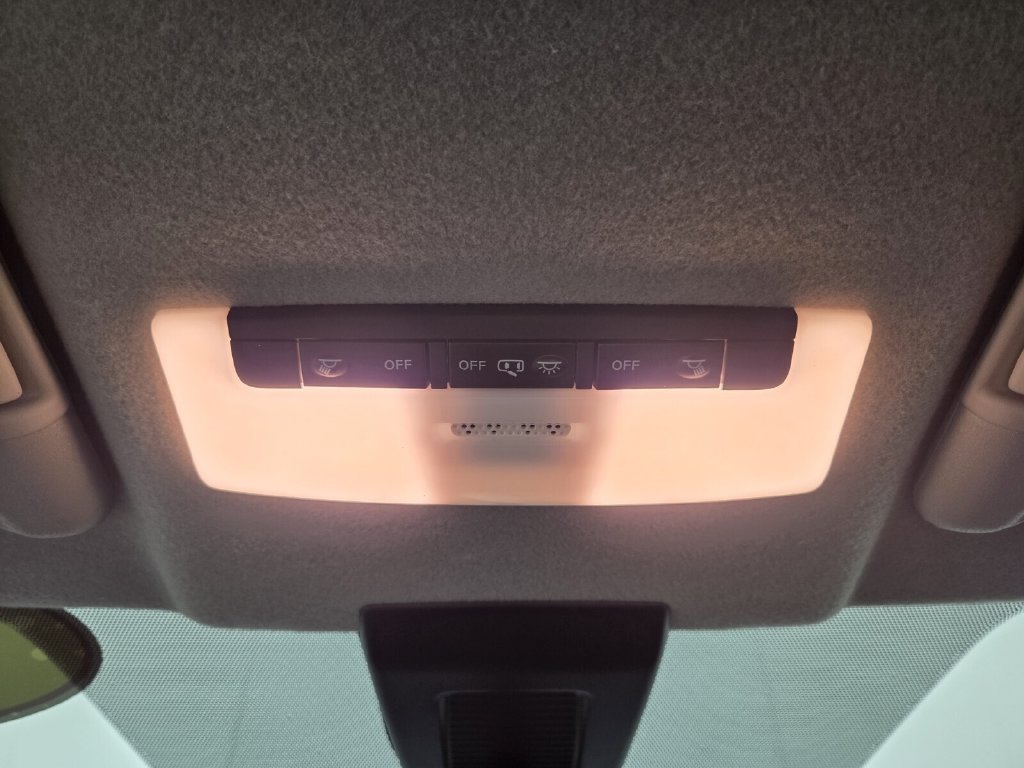 Used 2022 Nissan Kicks SV FWD image 15