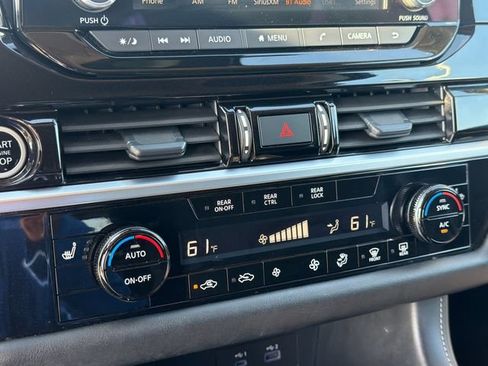 Used 2024 Nissan Pathfinder SV AWD/4WD image 21