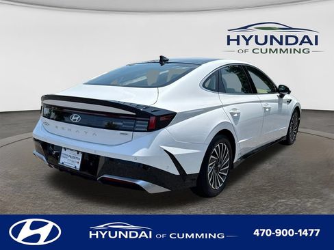 Used 2026 Hyundai Sonata Limited FWD image 8