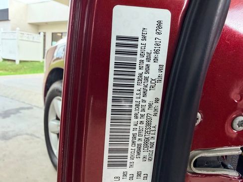 Used 2014 RAM 1500 Express RWD image 27