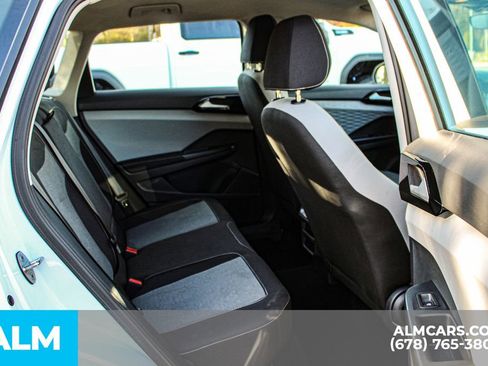 Used 2024 Volkswagen Taos S image 19